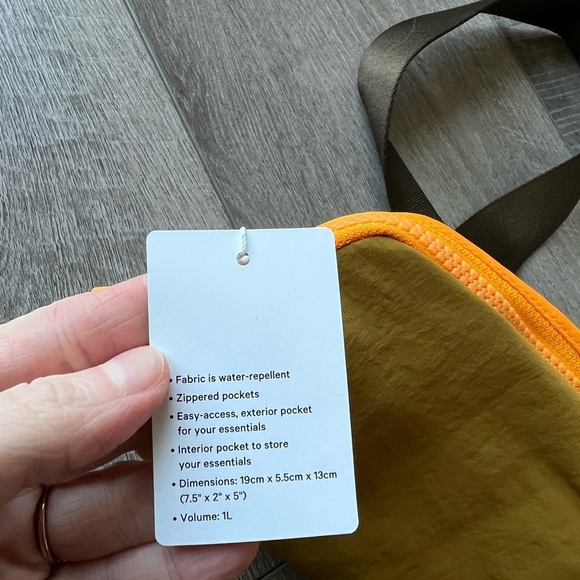 OG Lululemon Everywhere Belt Bag in Gold Spice / Clementine - Picture 9 of 13